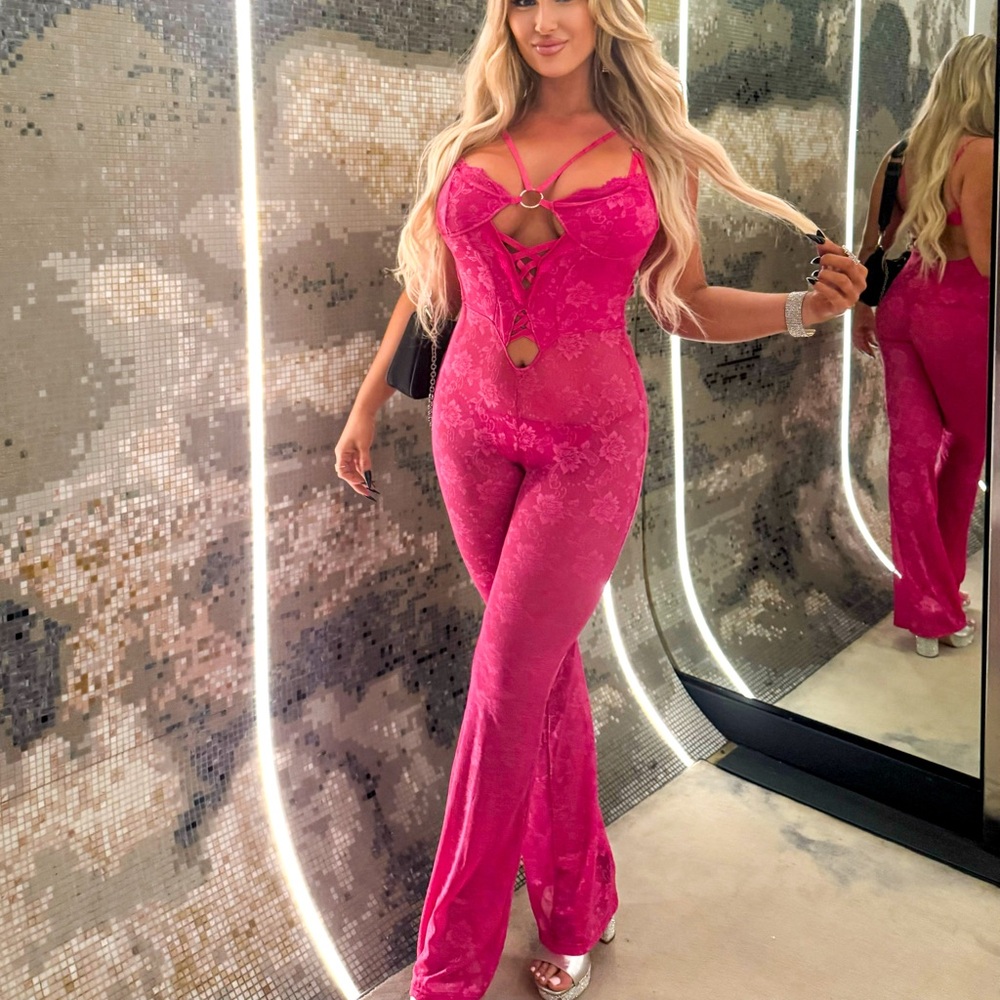 Chic Pink Lace Jumpsuit
